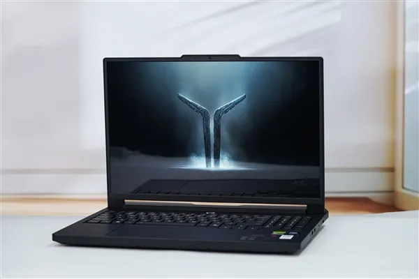 联想拯救者 Y9000P 2025